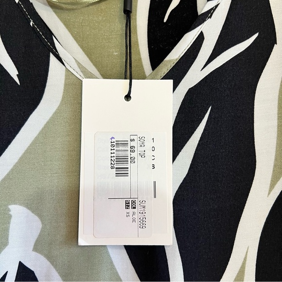 NWT Soyaconcept satin leaf print sleeveless top with shoulder ties size XS - Picture 9 of 11